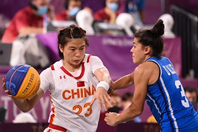 阿夫迪亚成50年来开拓者首位3场砍90+30+30球员（阿夫迪亚成开拓者50年来首人：三场合计90分30板30助）