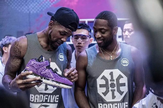 记者：加拉塔萨雷希望免费租借萨拉赫，合同半年800万欧（报道：加拉塔萨雷拟零租金租借萨拉赫，半年合约800万欧元）