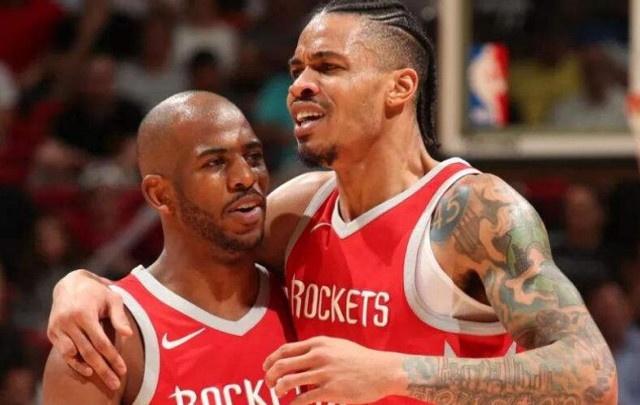 球迷：这不可能，这绝对是开挂！（球迷直呼离谱：这不可能，简直像开挂！）