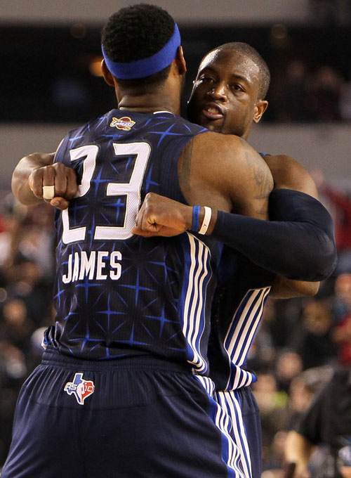 巴黎多粒进球豪取大胜（巴黎多点开花大比分取胜）