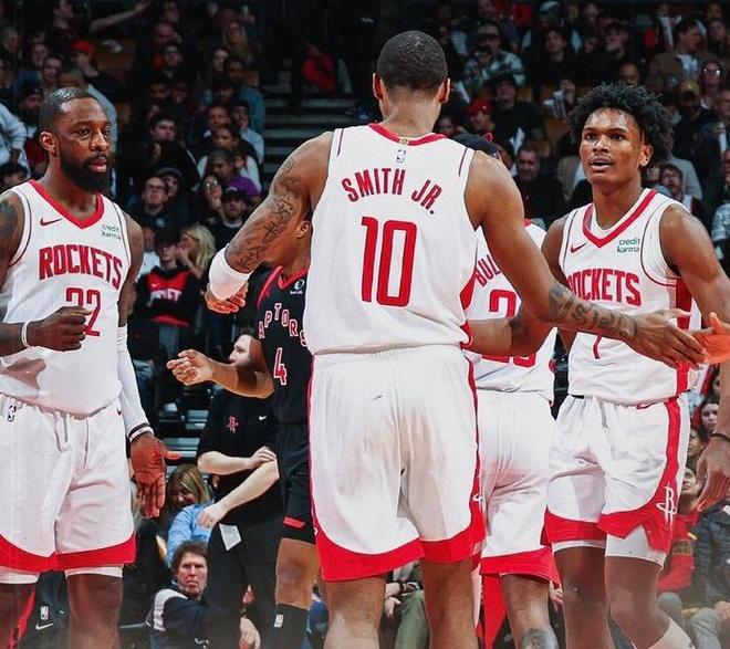 普利希奇：魔笛确实送了手机；看年轻队友表演会让我尬穿地心（普利希奇：魔笛真给我送了手机；看年轻队友表演让我尴尬到地心）