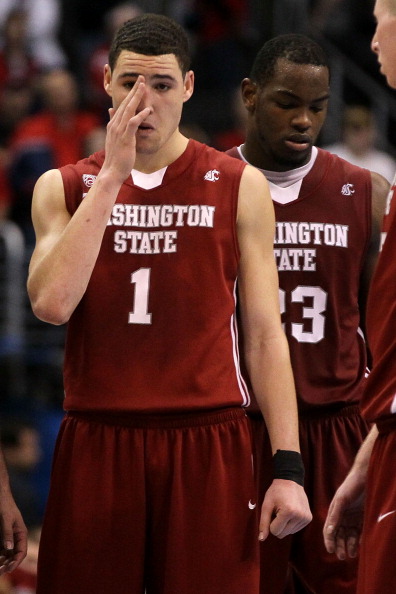 看完辽宁耻辱输江苏，再看看广东！你才知道杜锋和朱芳雨多伟大（目睹辽宁不敌江苏，再看广东，才懂杜锋与朱芳雨有多伟大）