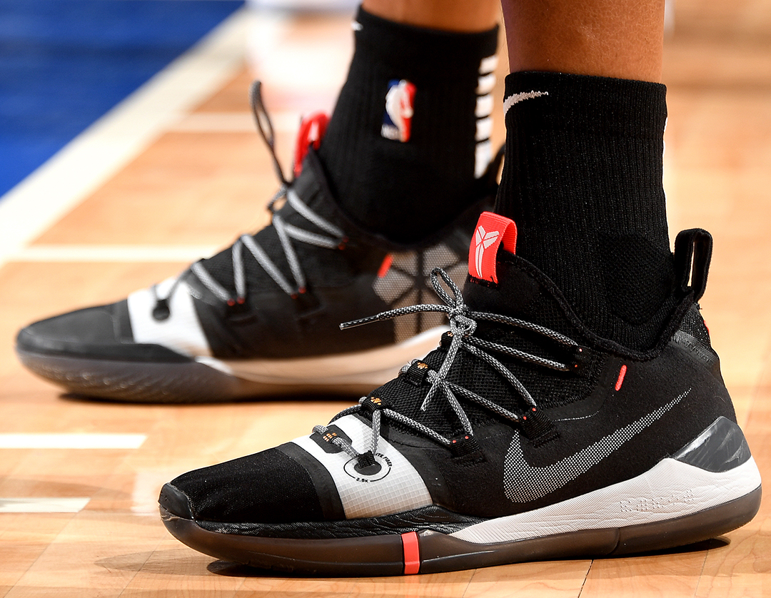 FIFPro最佳阵入围次数榜：梅西17次居首，姆巴佩6次进入前十（FIFPro最佳阵容入围次数排行榜：梅西以17次领跑，姆巴佩6次跻身前十）