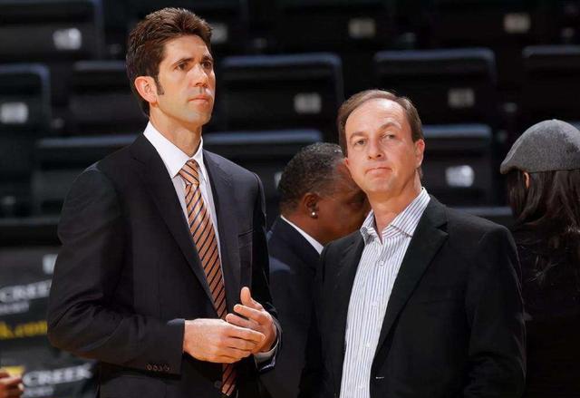 拉菲尼亚，备受关注，但他的信息很明确：“只有巴萨”（拉菲尼亚炙手可热，表态坚决：只为巴萨）