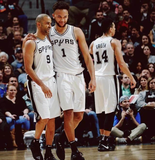 美加墨世界杯种子队确定：东道主以及六支前冠军在列（北美世界杯种子队出炉：东道主与六支前冠军锁定席位）