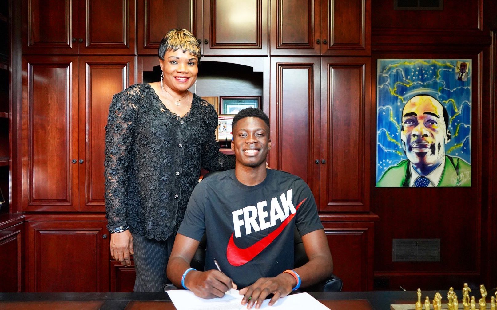 中超第29轮观众人数：成都蓉城主场41242人居首，场均26369人（中超第29轮上座数据：成都蓉城主场41242人居首，全轮场均26369人）