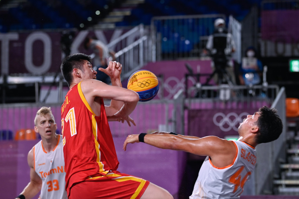 波利塔诺：世界杯资格赛必须全力以赴；最近在俱乐部很费体力（波利塔诺：世预赛必须拼尽全力，近期在俱乐部体能消耗巨大）